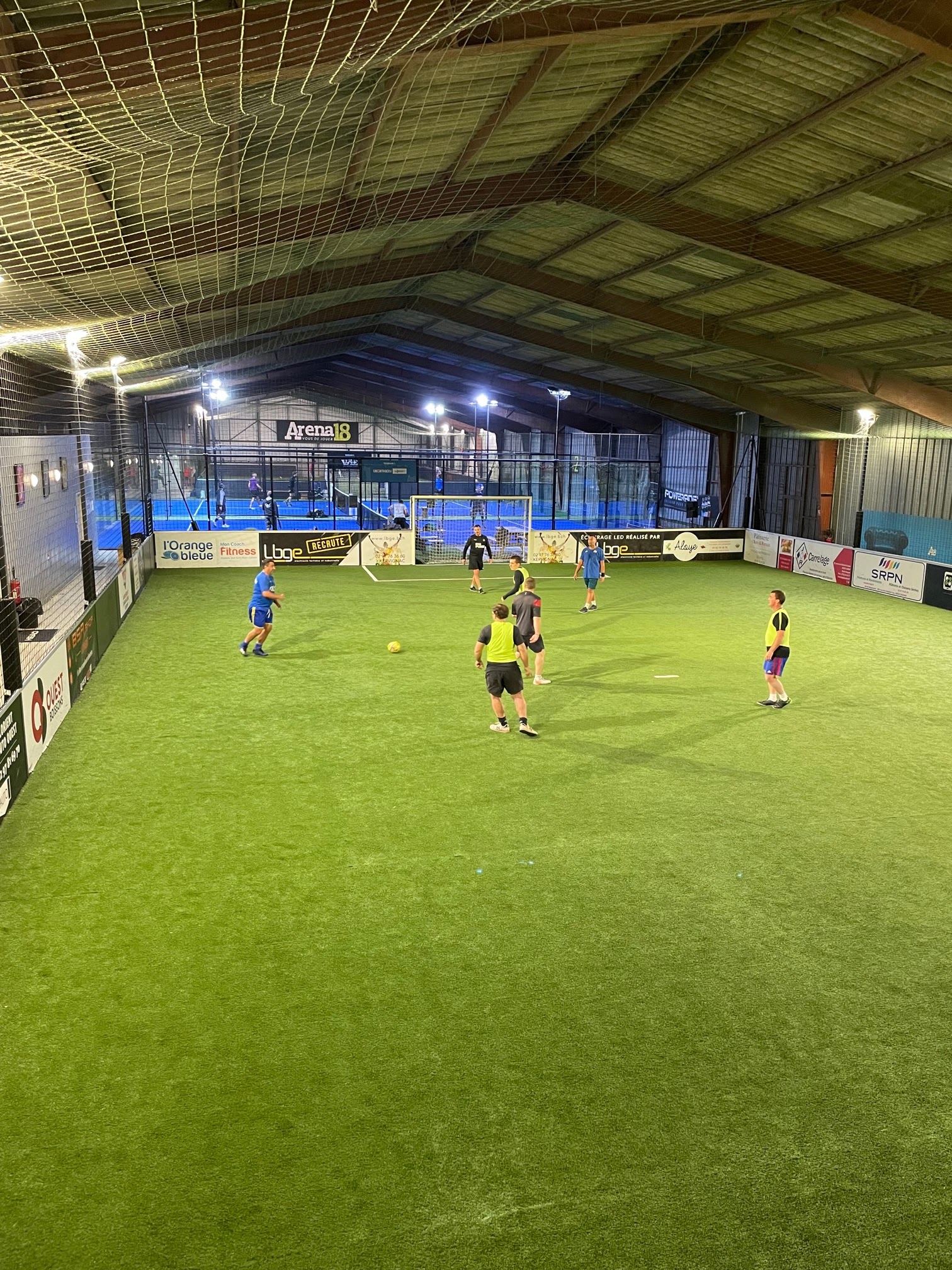 ARENA 18 / Soccer / Padel / Lancer de hache, club de padel à Caudan