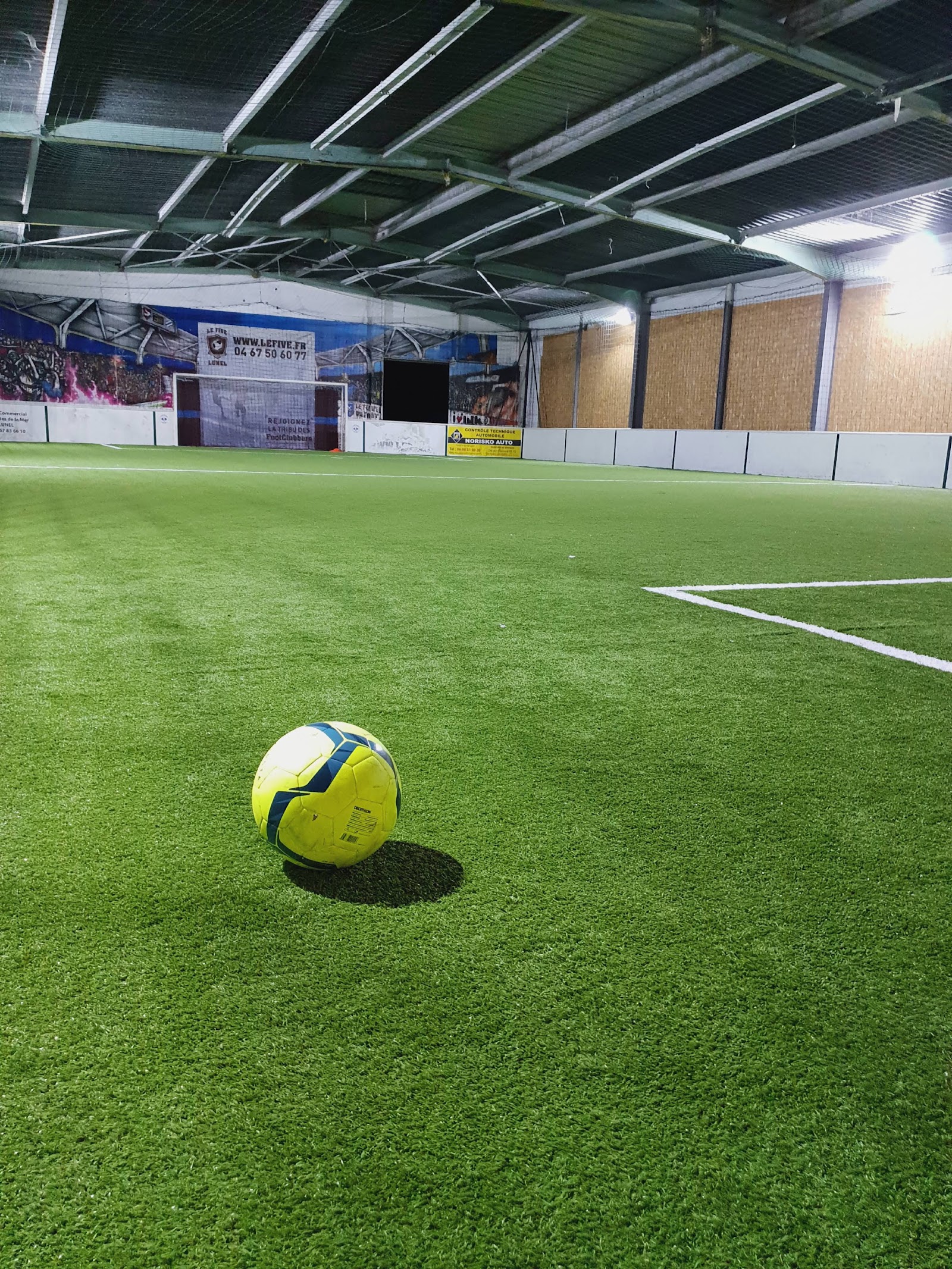 Le temple du sport, club de padel à Lunel