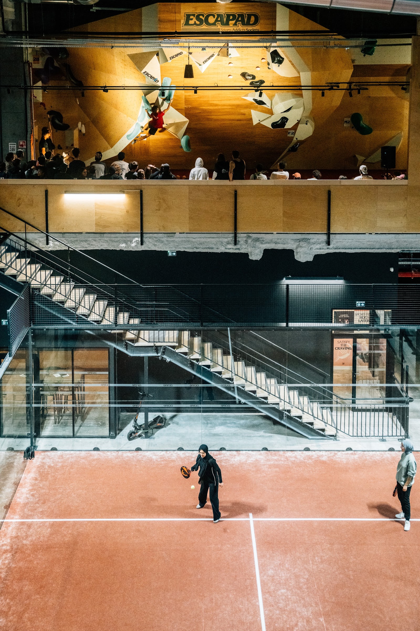 ESCAPAD – Centre d’escalade, restaurant et padel à Lille, club de padel à Lille