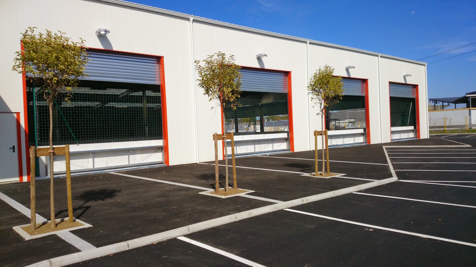Indoor 64 Sports Complex & Brewery, club de padel à Lescar