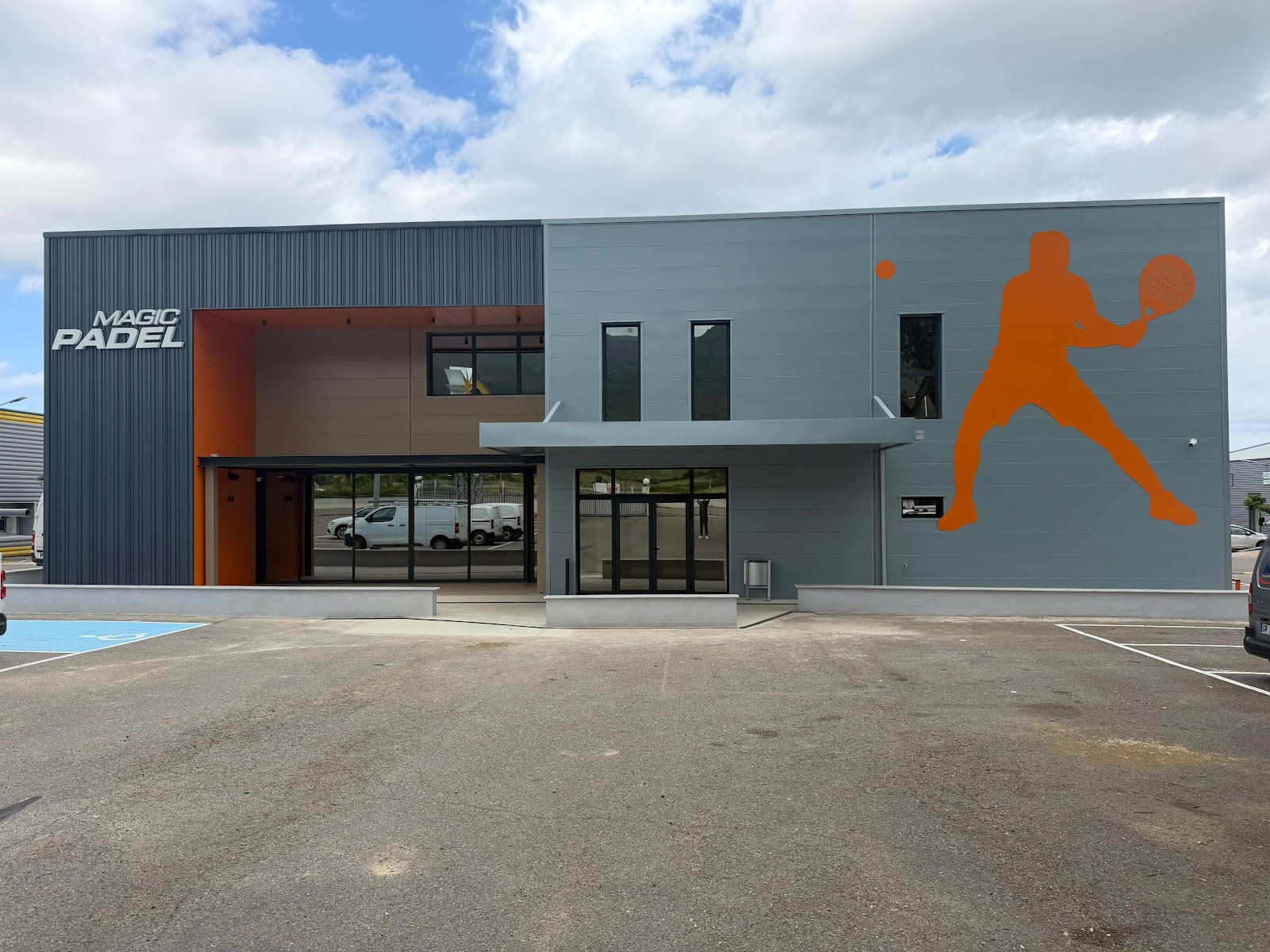 Magic Padel, club de padel à Borgo