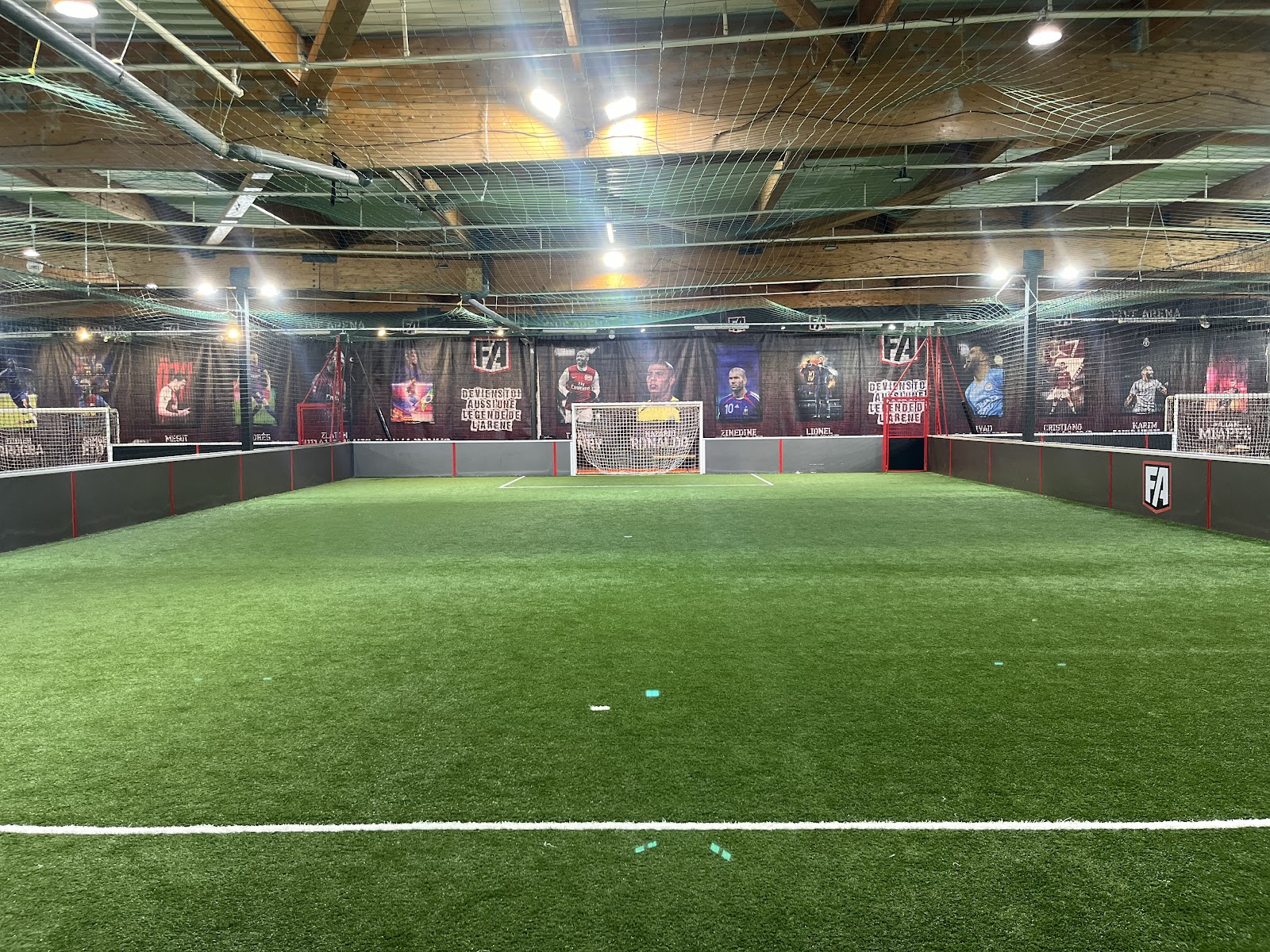 FIVE ARENA - 5 FIVE ⚽️ & 2 PADEL 🎾, club de padel à Meaux